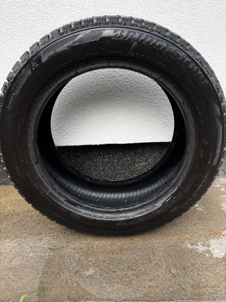 Bridgestone 16-os tligumi
