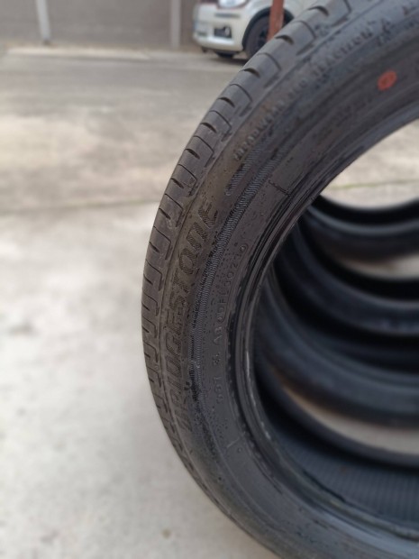 Bridgestone 175/60 16 nyari gumi garnitúra eladó.