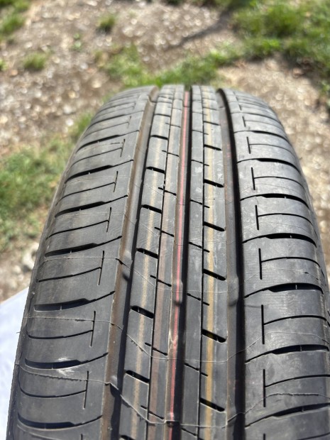 Bridgestone 175/65/15 nyri gumi szett