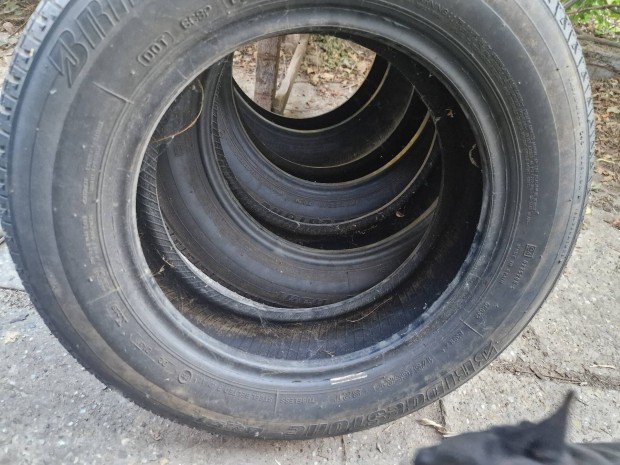 Bridgestone 175/65 r14 garnitra