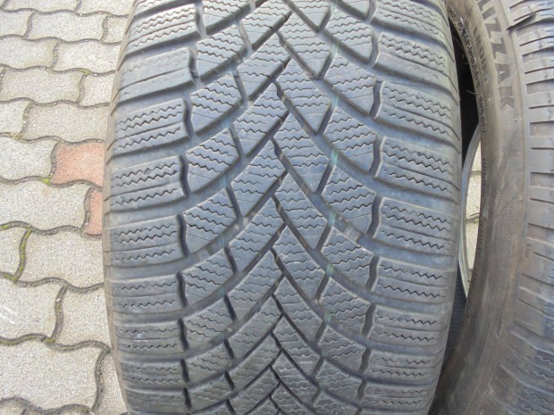 Bridgestone 18-as 3-ves tli gumi 2 db j llapotban elad