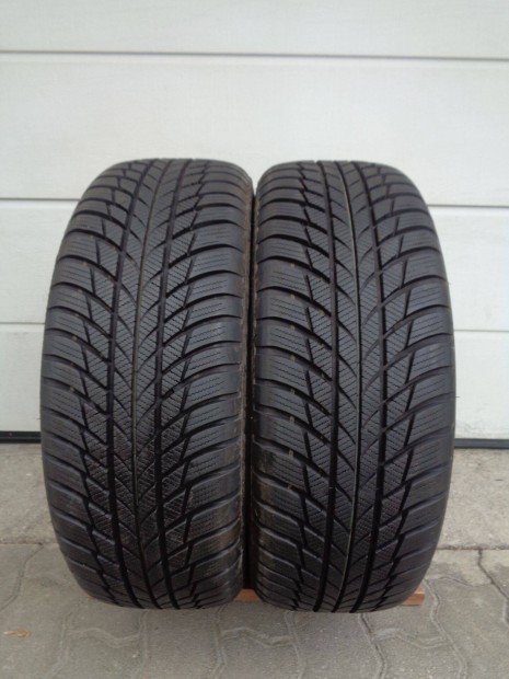 Bridgestone 205/60R16 téli gumi pár, alig futott újszerűen eladó