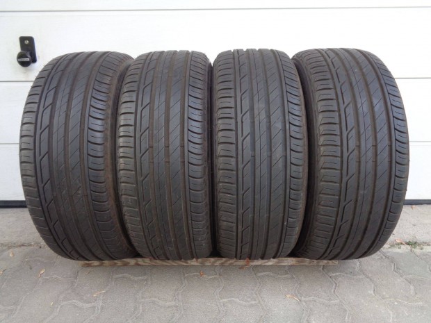 Bridgestone 215/50R18 nyári gumi nagyon keveset futott újszerűen eladó