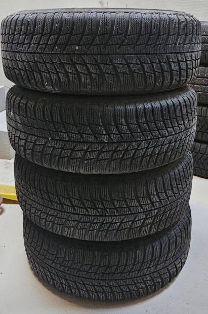 Bridgestone 215 60 R16 gumi gumiabroncs lemezfelnivel
