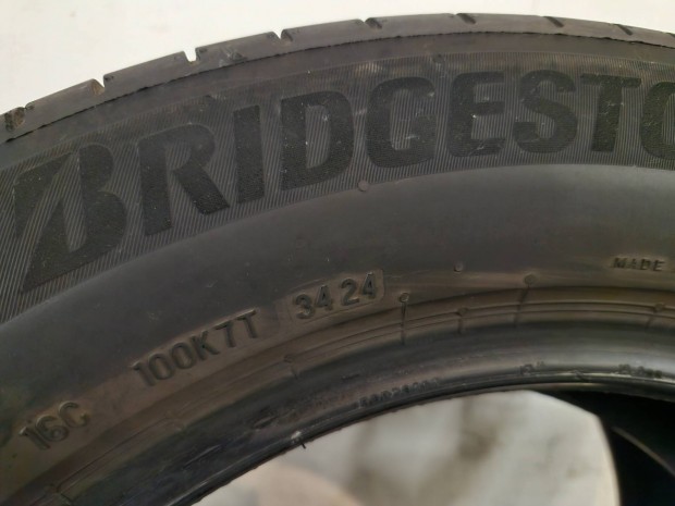 Bridgestone 215/60 R17 keveset futott abroncsszett