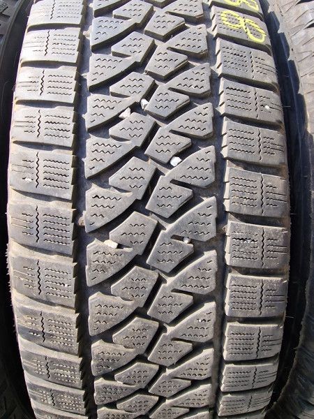 Bridgestone 215/65R16C W810 5-5.5mm DOT22 hasznlt gumi HG13638 tli