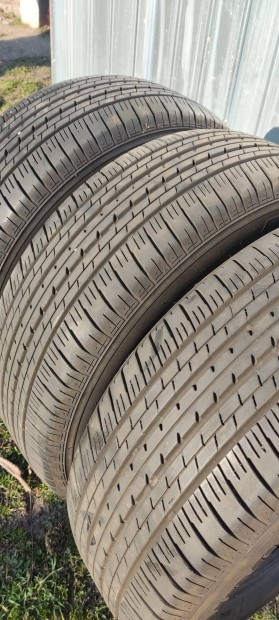 Bridgestone 235/60 R18 nyri gumi 3 db