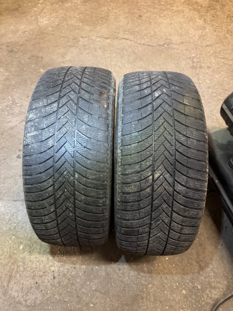 Bridgestone 255/50-19 téligumi