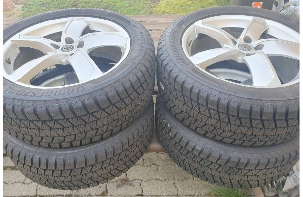 Bridgestone 255/50 R20 tli gumi Infiniti 5X114.3 20" alufelni