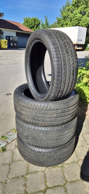 Bridgestone 265/45 R21 M+S gumik