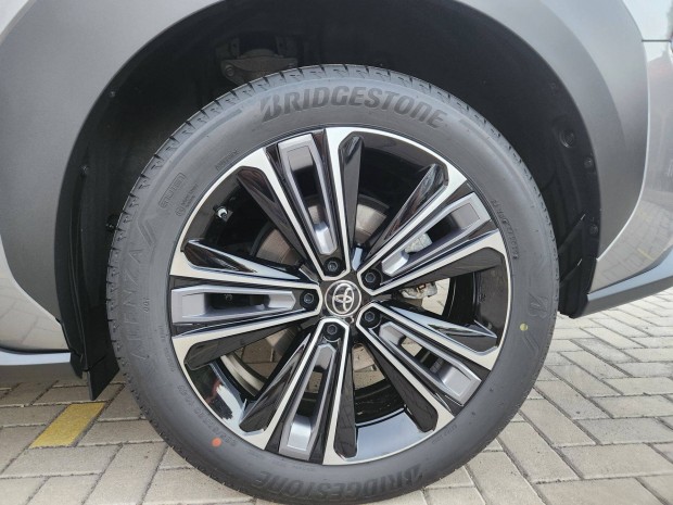 Bridgestone Alenza 001 235/50R20 104V 4 db újszerű nyári gumi egyben