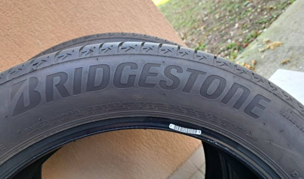 Bridgestone Alenza 001 235/55 R19 101V nyri gumi - 3 hnapos