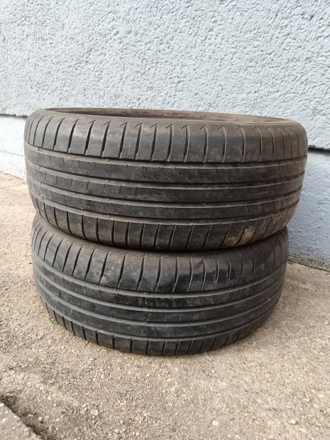 Bridgestone Alenza 235/50R19 