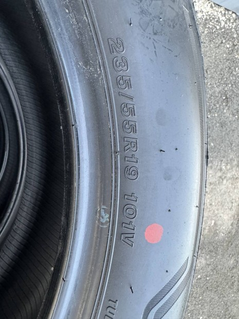 Bridgestone Alenza 235/55 R19