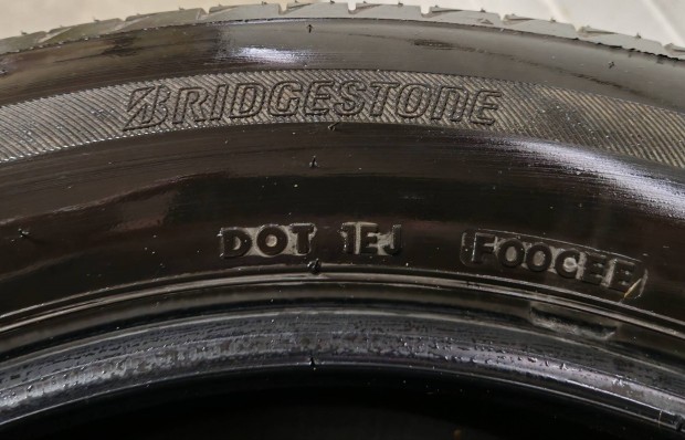 Bridgestone Alenza 235/55 R19 ny�rigumi 