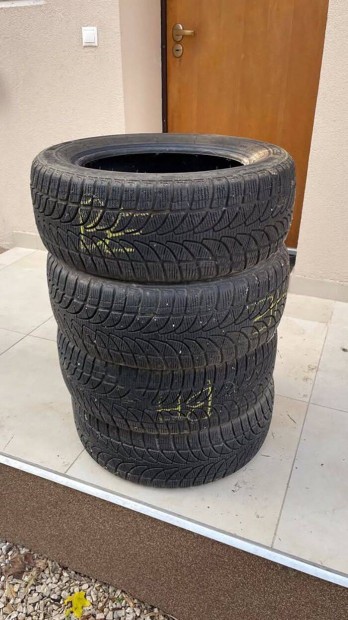 Bridgestone Blizzak 215/55 R16 tligumi