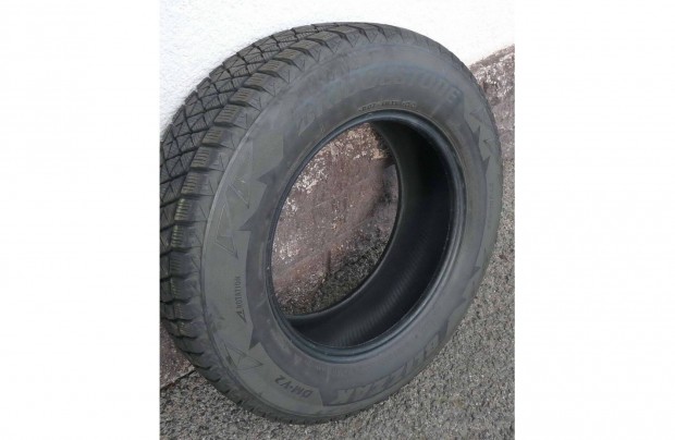 Bridgestone Blizzak DM-V2 215/70R16 tligumi szett elad!
