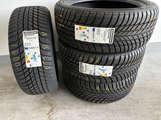 Bridgestone Blizzak LM001 225/45 r18 tligumi