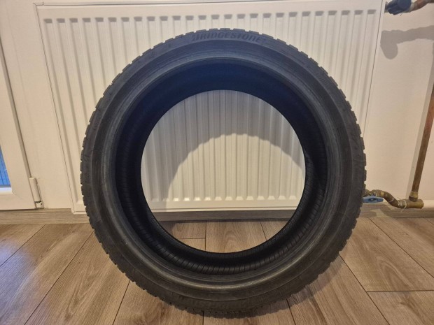 Bridgestone Blizzak LM005 205/40 R17 84V téli gumi