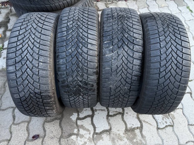 Bridgestone Blizzak LM005 205/55 R17 tligumi