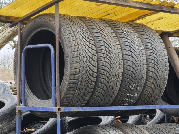 Bridgestone Blizzak LM005 225/55 R19 103V t�li gumi szett elad�! 