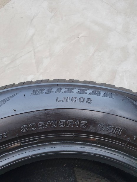 Bridgestone Blizzak LM005 tligumi