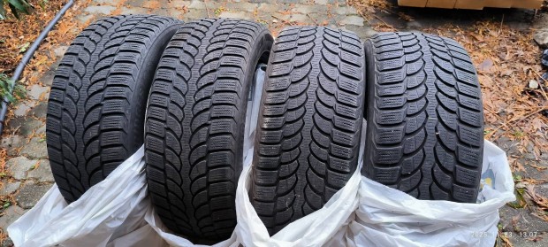 Bridgestone Blizzak LM-32 235/50 R18 garnitra