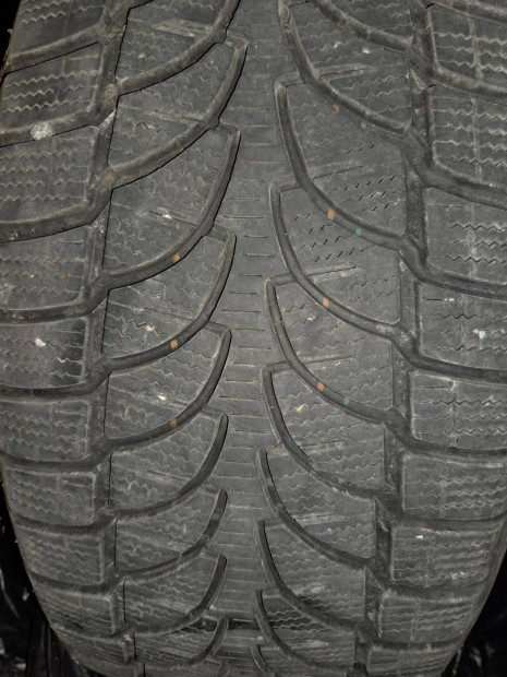 Bridgestone Blizzak LM-80 Evo 235/55R18