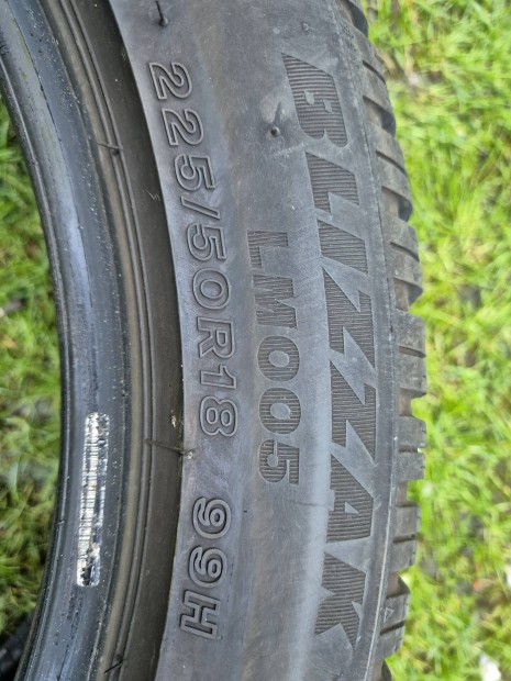 Bridgestone Blizzak lm005 225x50xr18 tli gumi abroncs tligumi R18