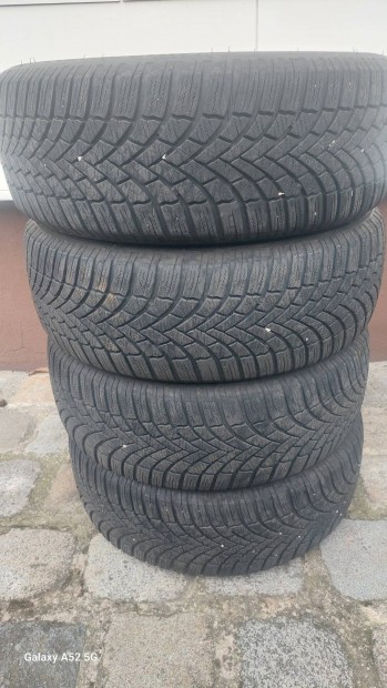 Bridgestone Blizzak tli gumi 205/55 R16