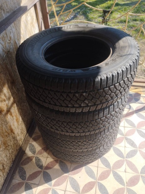 Bridgestone C Tehergumi
