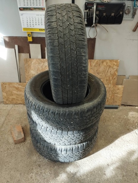 Bridgestone Dueler A/T 265/65 R17