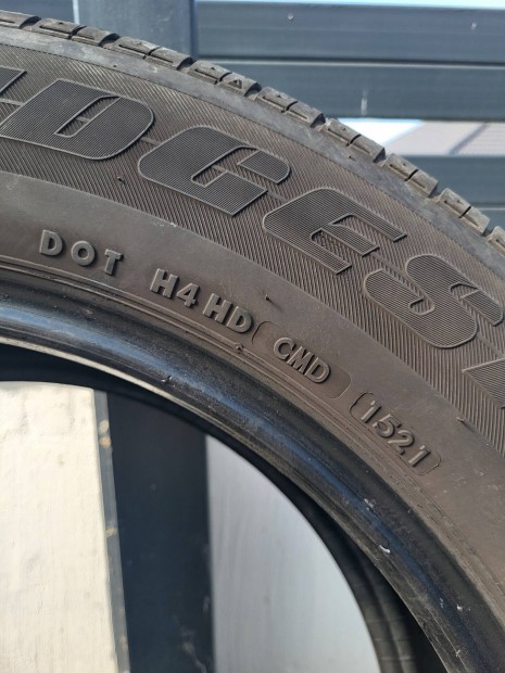 Bridgestone Dueler H/T 225/60R18 100H ny�ri gumiszett