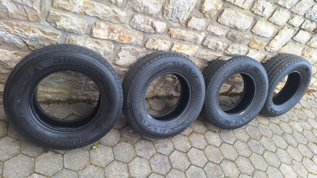 Bridgestone Duravis 215/70r15 C 109/107S Kisteher Gumiabroncs