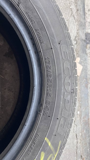 Bridgestone Ecopia 175/65 R15 j� �llapot� ny�ri gumi szett