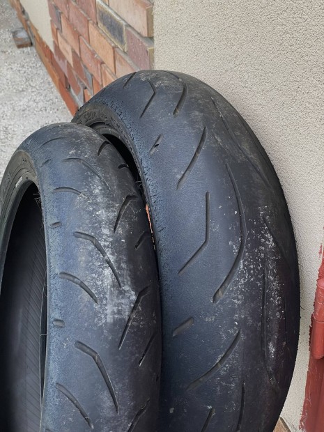 Bridgestone S20 180/55ZR17+ 120/70ZR17- Motorgumi pár