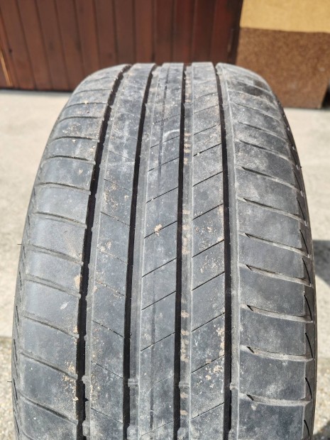 Bridgestone T005 235/45R18 nyári gumi