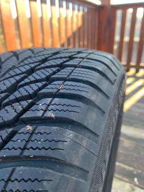 Bridgestone Téli Gumi 195/55 R16(Téli gumi)