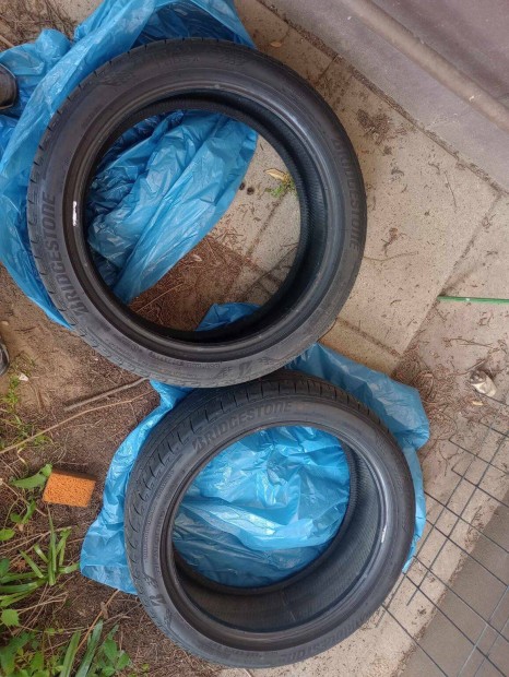 Bridgestone Turanza 225/45R19 92 W 2db 20.000ft együtt