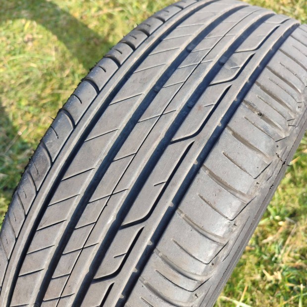 Bridgestone Turanza T001 195/60 R16 89H