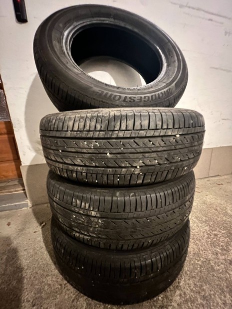 Bridgestone nyári gumi 15 col
