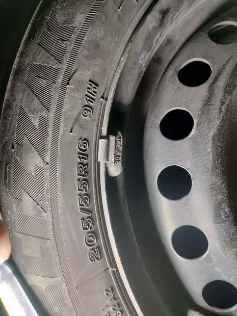 Bridgestone tli gumi 205/55R16 Ford 5x108 aclfelnin