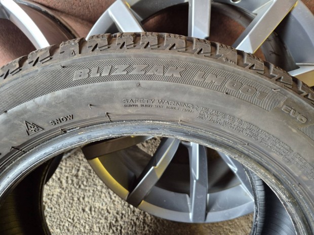 Bridgestone téli gumi 205/55 R16 4db
