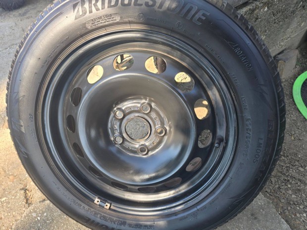 Bridgestone tli gumi 205/60/16