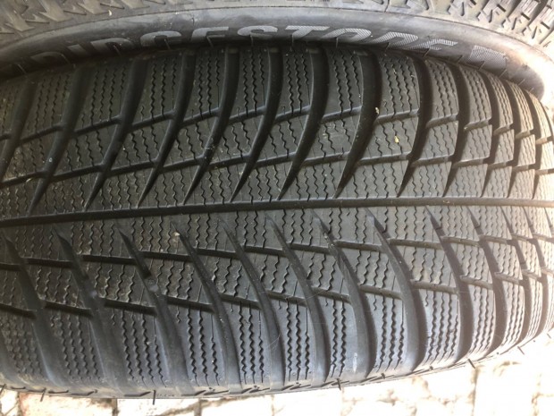 Bridgestone tligumi garnitra 215/60 R16 mret. Nagyon j llapotban