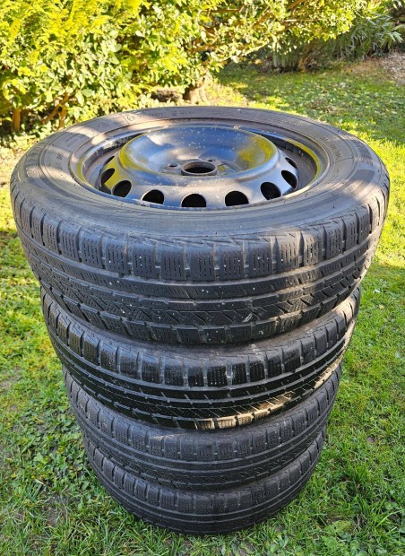 Bridgestone tligumi garnitra lemezfelnin