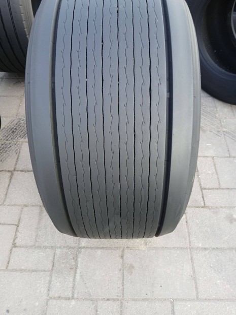 Bridgestone újszerű 445 45 19.5 kamion gumik