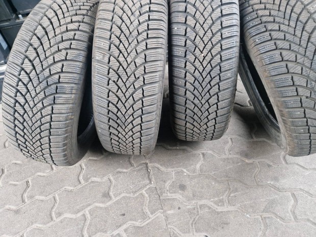 Bridgestone újszerű téli gumi garnitúra 195/60 R16