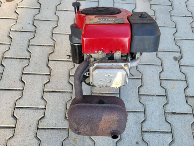 Briggs 15 HP motor fnyr traktorba