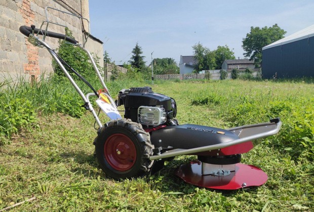Briggs Motoros 5,5 LE-S Tekton Magasgazvágó Kaszagép (Cseh Gyártmány)